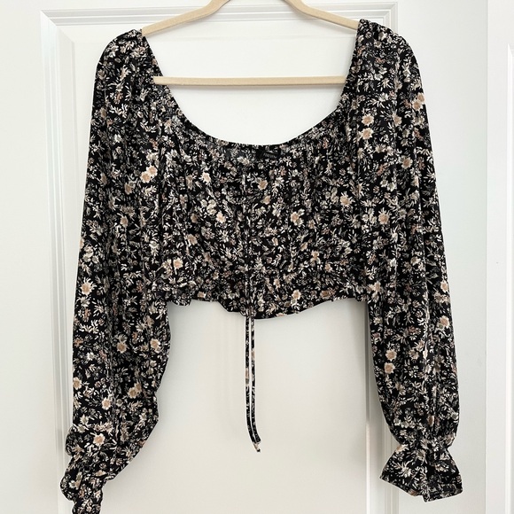 Floral Cropped Peasant Top - Smocked Detail & Balloon Sleeves -Boho Cottagecore - Picture 3 of 13